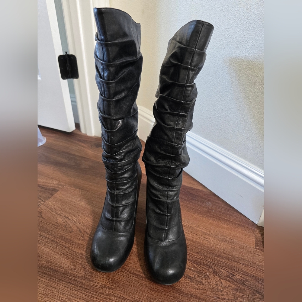 Miz Mooz womens black size 9 boots
